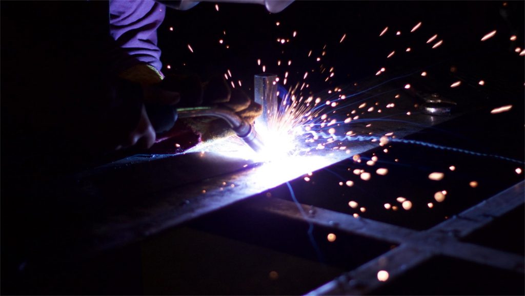 La crisi energetica e la crescente consapevolezza della tutela ambientale hanno spinto lo sviluppo di sistemi di controllo motore nella direzione dell’elevata efficienza e del risparmio energetico.