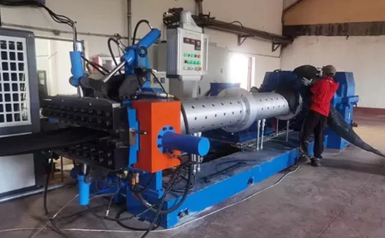 permanent magnet ac motor1